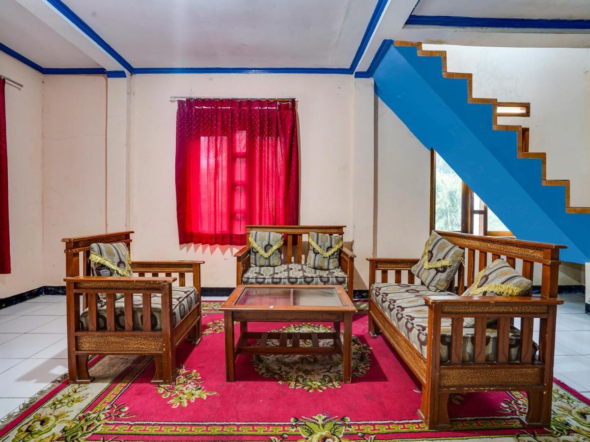 Oyo Homes 90915 Eco Tourism Desa Cihanjuang Rahayu Ciwangun Indah Camp Villas Bongkar Luaran gambar