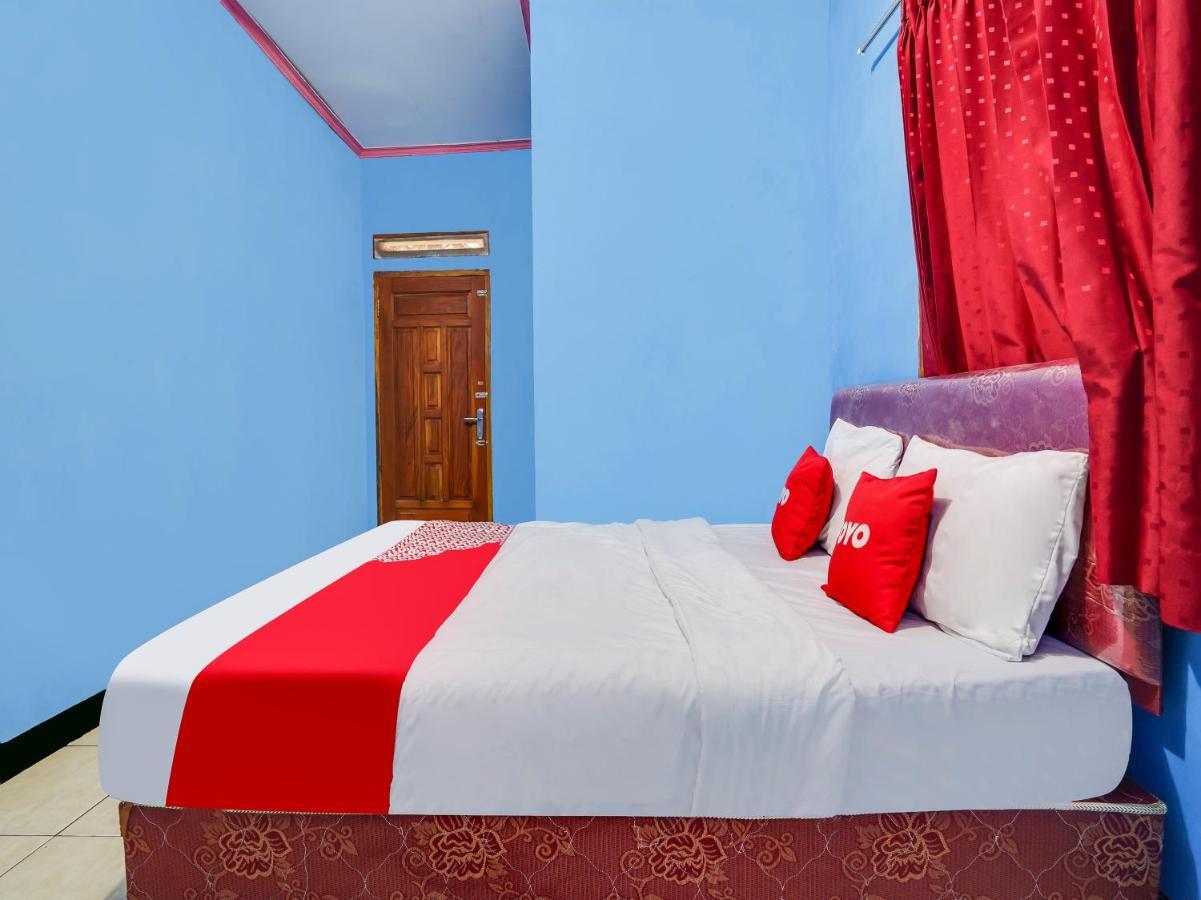 Oyo Homes 90915 Eco Tourism Desa Cihanjuang Rahayu Ciwangun Indah Camp Villas Bongkar Luaran gambar